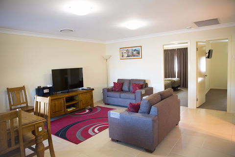 Scone Motor Inn And Apartments - Tourism Caloundra 0