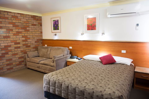 Scone Motor Inn And Apartments - Tourism Caloundra 2