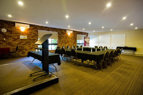 Scone Motor Inn And Apartments - Tourism Caloundra 5