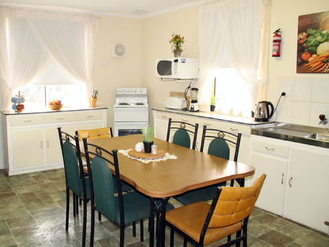 Squatters Cottage - Tourism Caloundra 1