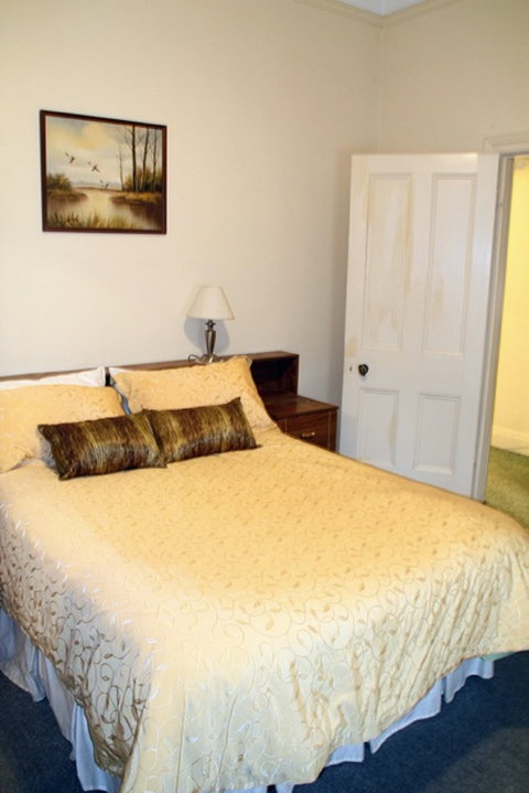 Squatters Cottage - Tourism Caloundra 2