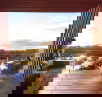 The Frames - Luxury Riverland Accommodation - Tourism Caloundra