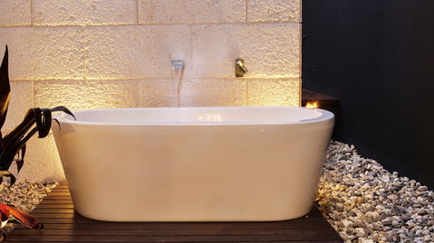 The Frames - Luxury Riverland Accommodation - Tourism Caloundra 7