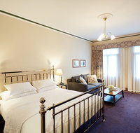The Settlement Hotel - Tourism Caloundra