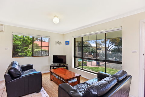 Unit 3, 5-/ Surf Avenue, Carrickalinga - Tourism Caloundra 0
