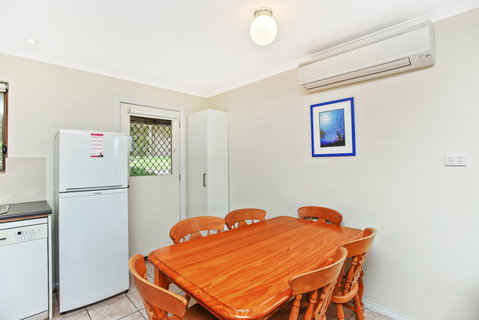 Unit 3, 5-/ Surf Avenue, Carrickalinga - Tourism Caloundra 4