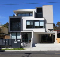 Whitehorse Apartments Hotel - Tourism Caloundra