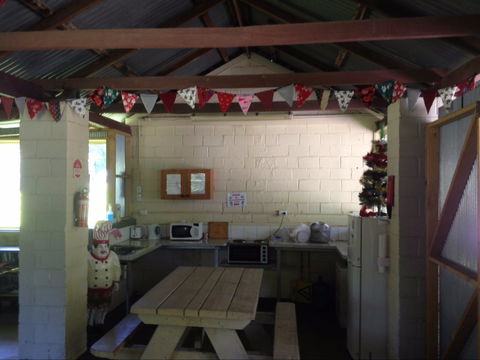 Yackandandah Holiday Park - Tourism Caloundra 2