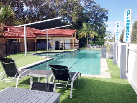Yamba Motor Inn - Tourism Caloundra 0