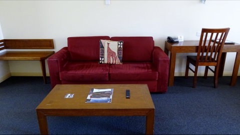 Armidale Pines Motel - Tourism Caloundra 2