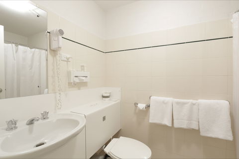 Atrium Hotel Mandurah - Tourism Caloundra 6