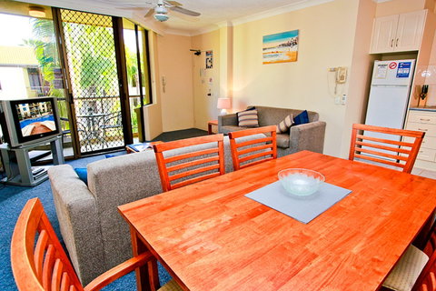 Aussie Resort - Tourism Caloundra 2