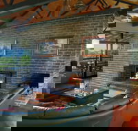Banjos Bushland Retreat - Tourism Caloundra