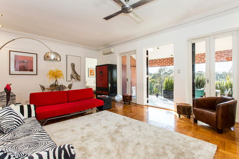 Boutique Apartment Redfern - Tourism Caloundra 2