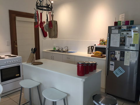Clarevale Cottage B&B - Tourism Caloundra 1