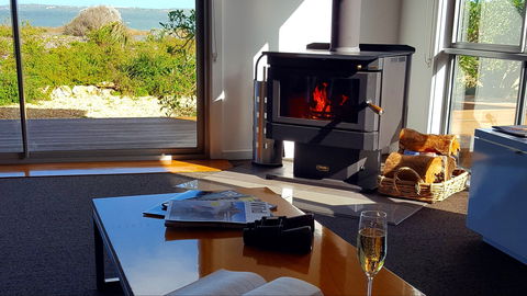 Coorong Waterfront Retreat - Tourism Caloundra 1