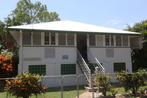 Daggoombah Holiday House - Tourism Caloundra 0