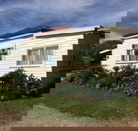 Fairview Bed and Breakfast Cottage - Tourism Caloundra