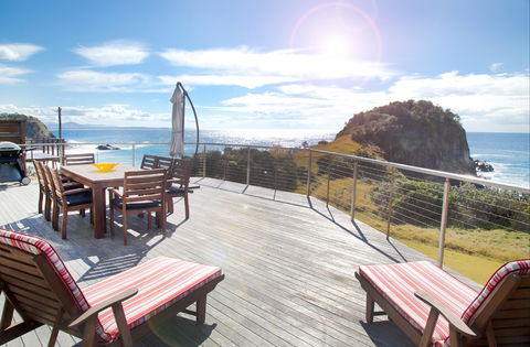Headlands Beach House - Tourism Caloundra 0