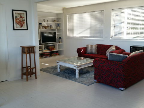 Headlands Beach House - Tourism Caloundra 5