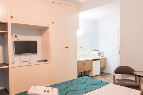 Jubilee Motor Inn - Tourism Caloundra 2