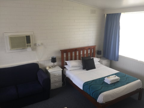 Jubilee Motor Inn - Tourism Caloundra 3