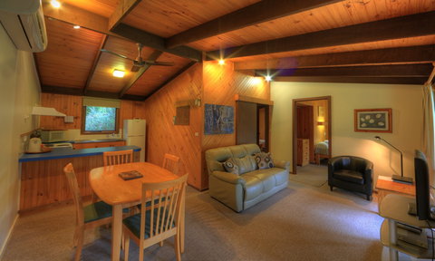 Kiewa Country Cottages - Tourism Caloundra 4