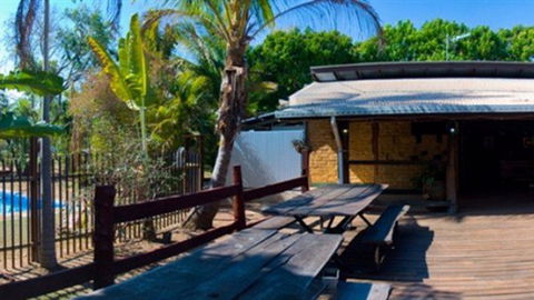 Lazy Lizard Caravan Park - Tourism Caloundra 0