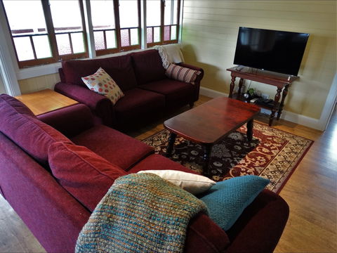 Loughmore House And Cottage - Tourism Caloundra 2