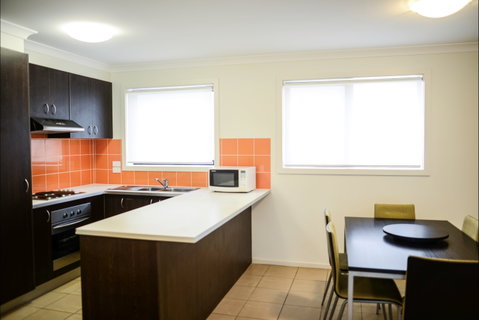 Oceanic On Thompson Apartments - Tourism Caloundra 3