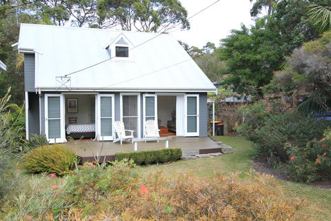 Phinney's Holiday Cottage Hyams Beach - Tourism Caloundra 0