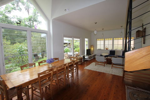 Phinney's Holiday Cottage Hyams Beach - Tourism Caloundra 1