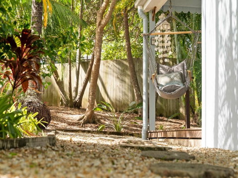 San Juan Surfers Cottage - Tourism Caloundra 4
