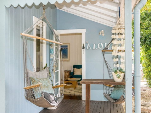San Juan Surfers Cottage - Tourism Caloundra 8