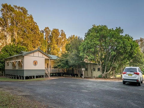 Swamp House And Bunkhouse - Tourism Caloundra 0