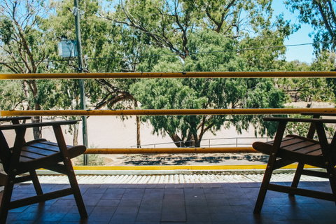 The Australian Hotel Motel - Tourism Caloundra 6