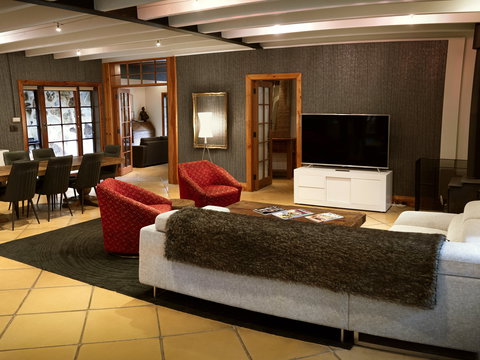 Thiele House Retreat - Tourism Caloundra 0