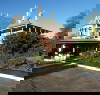 Airlie House Motor Inn - Tourism Caloundra