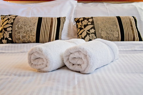 Alpenhorn Holiday Units - Tourism Caloundra 2