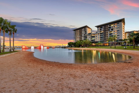 Astra Apartments NT - Tourism Caloundra 1