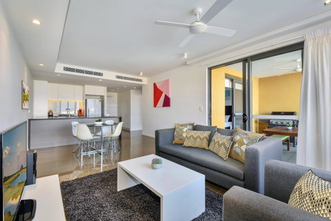 Astra Apartments NT - Tourism Caloundra 2
