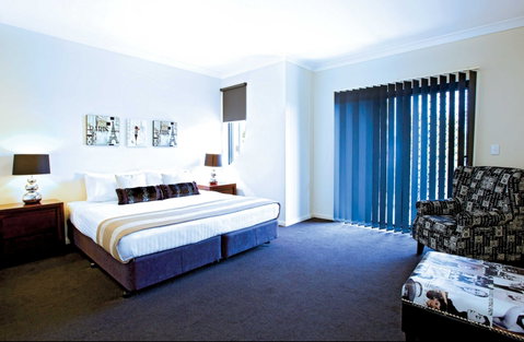 Astina Central Apartments - Tourism Caloundra 2