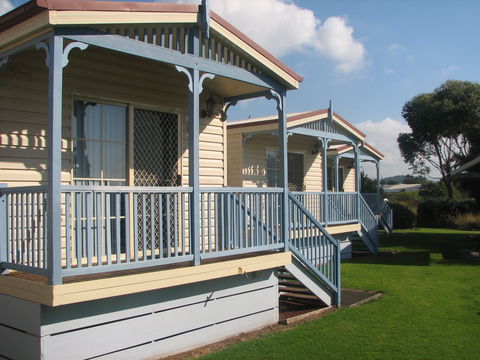 Barrack Point Holidays At Warilla Bowling Club - Tourism Caloundra 0