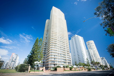 BreakFree Imperial Surf - Tourism Caloundra 0