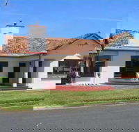 Gillian on Meylin - Tourism Caloundra