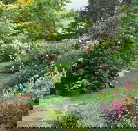 Hamilton's Cottage Collection and Country Gardens - Georges Cottage - Tourism Caloundra
