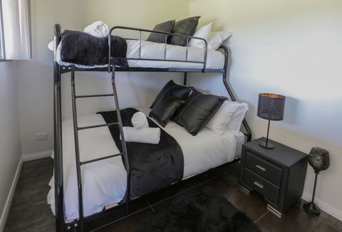 Harmans Lodge - Tourism Caloundra 2