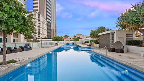 Holiday Holiday - H Residences Surfers Paradise - Tourism Caloundra 1