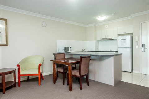 Hotel Gloria - Tourism Caloundra 1