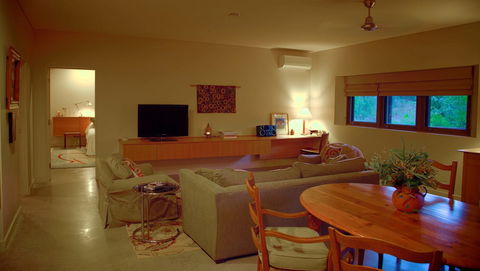 Jagundami Guest Retreat - Tourism Caloundra 1